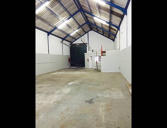 255M² FACTORY TO LET IN PAARDEN EILAND